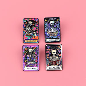 هالوني بانك نمط سلسلة ديدر التارو بروش الجمجمة الطلاء على ظهره الزهور بروش شارة التارو بطاقات لينة المينا طية صدر دبابيس - Product Image 1