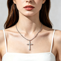 Collier pendentif croix en acier inoxydable XYXL0111 plaqué or avec chaîne texturée pour femme, idéal pour le quotidien ou comme cadeau