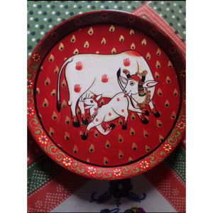 Assiette murale traditionnelle indienne peinte à la main, motif folklorique, art écologique pour les cadeaux de retraite et de Diwali, espaces de vie et de méditation - Product Image 3