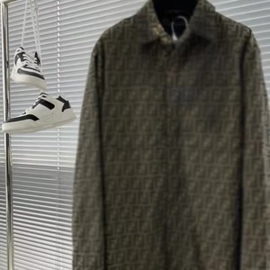 Camicia 2026 Vintage di Design Italiano in Cotone, Stile Lusso Senza Tempo, con Logo F Di FF e Stampa Signature Zucca, per Donna e Uomo - Product Image 1
