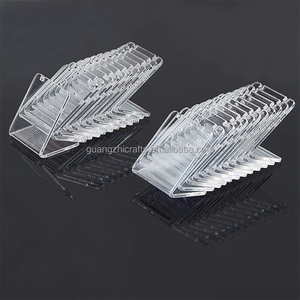 حامل حامل للأذن من الأكريليك الشفاف الحديث مع حامل عرض قرط متدلي للظهر مائل - Product Image 3