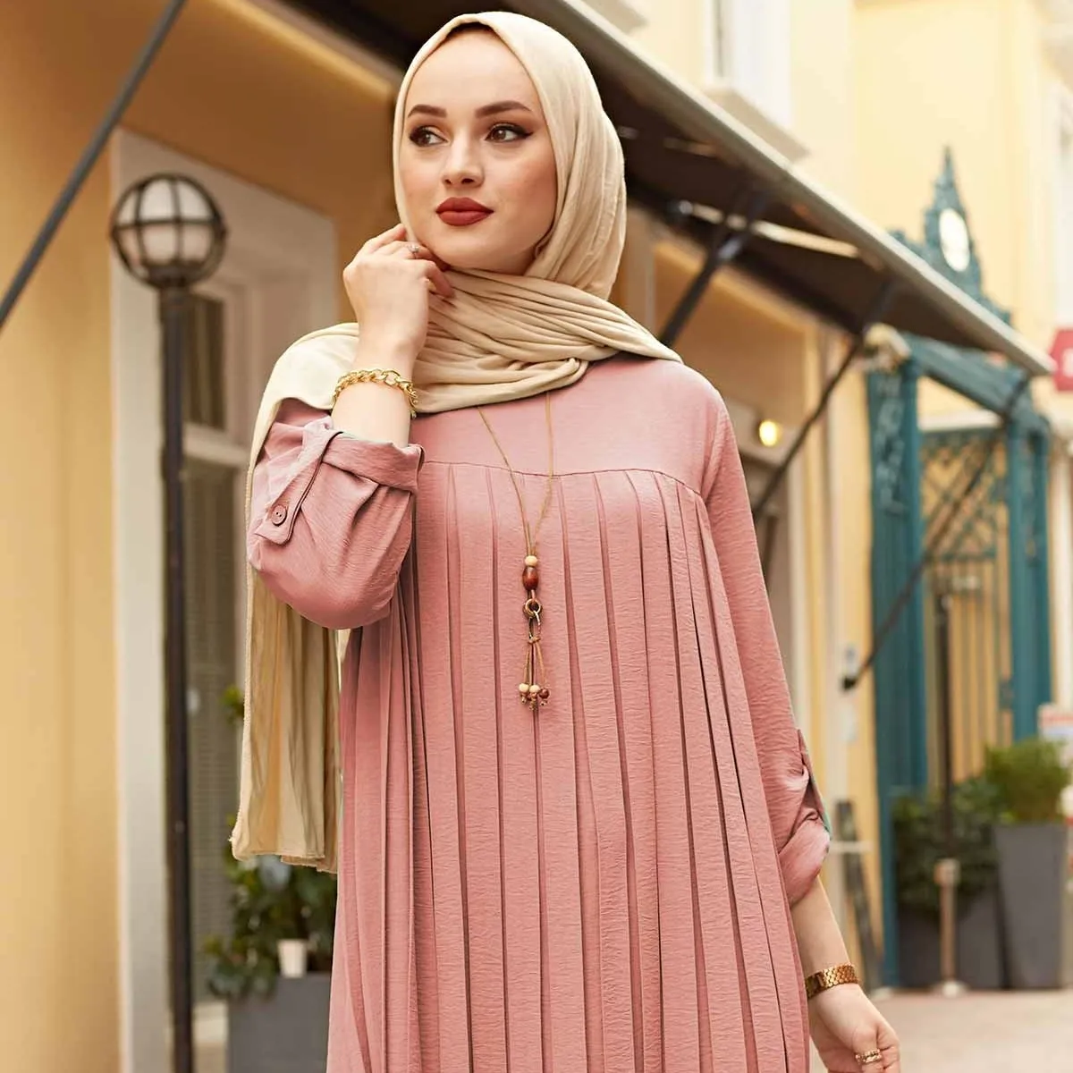 Middle East New Muslim Multicolor Casual Pleated Loose Long Sleeve Round Neck Comfortable Large Size Top Southeast Asia