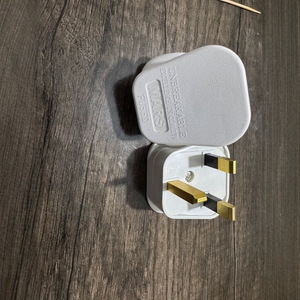 <span class=keywords><strong>Spina</strong></span> trifase a tre poli con interruttore 10A/16A 220-240V per uso domestico - Product Image 3