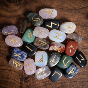 Set de Runas de Piedras Preciosas Mixtas, Runas Elder Futhark Grabadas, Piedras de Cristal Talladas a Mano, Set de Sanación Feng Shui - Product Image 1
