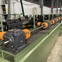 Mesin Pembuat Papan Pallet Kecepatan Tinggi Peralatan Pembentuk Pallet Penyimpanan yang Dapat Disesuaikan Efisiensi Tinggi untuk Industri Logistik