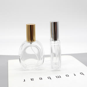 Flacon de parfum vide en verre personnalisé de 30 ml avec bouchon à vis, flacon cosmétique avec emballage boîte, flacon pulvérisateur détachable - Product Image 1