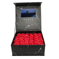 Boîte à fleurs vidéo UV de luxe style amour avec écran LCD, papier personnalisé, 7 pouces, haute qualité, cadeau de mariage, lecture automatique, logo personnalisé
