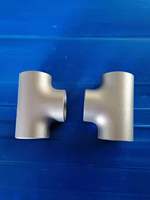 Les fabricants personnalisent des conduites tridirectionnelles sans soudure en acier au carbone de grand diamètre pour les projets de construction à bas prix.