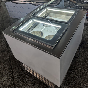 Vetrina Espositiva per Gelato da Esterno in Acciaio Inossidabile Personalizzata con 4 Vasche e 2 Porte in Vetro, Raffreddamento Diretto, Prezzo di Fabbrica - Product Image 4