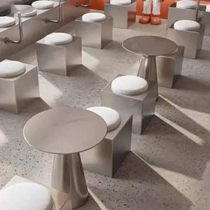 Sofá Moderno de Acero Inoxidable con Respaldo Alto - Conjunto de Bancos Largos para Comedor, Muebles para Restaurantes, Cafeterías y Tiendas de Dulces - Product Image 1