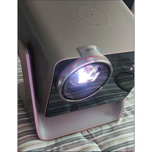   Proyector Láser Portátil C5 4K Ultra HD DLP con Altavoces Integrados, Compatible con Internet y 3D - Product Image 2