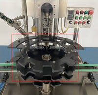 Machine de bouchage automatique polyvalente à tête unique pour bouchons ROPP et bouchons à vis d'huile d'olive