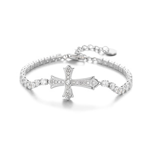 Bracciale a croce di lusso squisito in acciaio inossidabile placcato oro 18 carati con zirconi cubici, bracciale tennis cristiano con croce tempestata di diamanti - Product Image 2