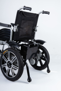 Silla de Ruedas Eléctrica Plegable y Compacta <span class=keywords><strong>para</strong></span> Personas Mayores con Asiento Cómodo, Motor Dual y Batería de Larga Duración - Product Image 2