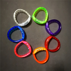 Nhựa <span class=keywords><strong>Led</strong></span> Nhấp Nháy Dây Đeo Cổ Tay Vòng Đeo Tay - Product Image 2