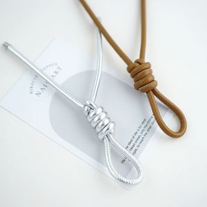 Simple Diy PU <b>Leather</b> <b>Keychain</b> Weaving Car <b>Keychain</b> Pendant Creative Wrist Rope Car <b>Keychain</b> Hanging Bag Pendant - Product Image 4