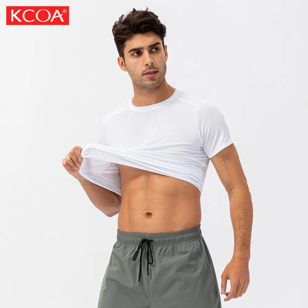 Wholesale Polyester Fitness Yoga Running Gym Wear Slim Shark Fit Casual Sports Apparel Nylon Plain Blank Men T Shirt