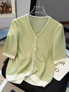 Suéter de punto acanalado con cuello redondo y estampado floral vintage para mujer, blusa informal de verano con manga corta abullonada - Product Image 1