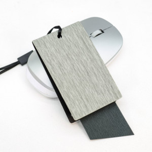 <span class=keywords><strong>Etichette</strong></span> di Lusso Personalizzate con Logo in Rilievo e Ologramma su Cartoncino <span class=keywords><strong>per</strong></span> Abbigliamento, Scarpe e Borse - Product Image 4