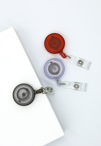 Bobine d'insigne <span class=keywords><strong>Yoyo</strong></span> rétractable imprimée personnalisée porte-époxy en plastique ABS carte d'identité personnalisable bobine de traction accessoire de pince d'insigne en feutre - Product Image 6