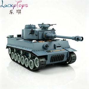 Voiture télécommandée allemande à l'échelle 1:18 avec 18 fonctions pour enfants et garçons, idéale pour jouer en extérieur et en intérieur - Fabriquée en Chine - Product Image 6