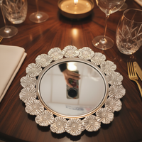Assiette de Présentation Dorée en Plastique PP de 13 Pouces, Motif Personnalisé, Luxe, Durable et Réutilisable pour Mariages, Anniversaires et Festivals – Choix Premium