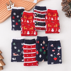 Chaussettes <span class=keywords><strong>de</strong></span> Noël pour femmes mi-mollet en peluche pelucheuse doublées <span class=keywords><strong>de</strong></span> <span class=keywords><strong>bas</strong></span> <span class=keywords><strong>de</strong></span> vacances d'hiver chauds avec des motifs <span class=keywords><strong>de</strong></span> flocon <span class=keywords><strong>de</strong></span> neige <span class=keywords><strong>de</strong></span> renne du Père Noël - Product Image 3
