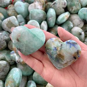 <span class=keywords><strong>Cristallo</strong></span> di Crisocolla Naturale Intagliato con Azurite a Forma di Cuore, Pietra Curativa Energetica per Decorazione Casa e Feng Shui - Product Image 1