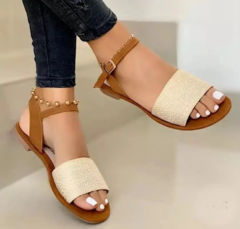 Ladies sandals summer of 2024 the new flat bottom shoes 40-43 plus size buckle casual sandals for women girls nice color
