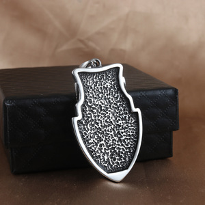 จี้รูปโล่สแตนเลสรูปนกอินทรีหมาป่าสร้อยคอสำหรับทุกเพศ 231010 - Product Image 2