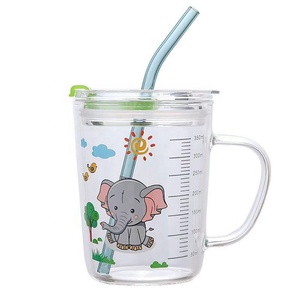 Mug à lait en <span class=keywords><strong>verre</strong></span> borosilicate avec couvercle à paille, motif animal mignon, 350 ml/16 oz, avec échelle graduée, sans BPA, fait main pour enfants - Product Image 1