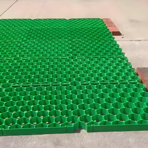 Les grilles de <span class=keywords><strong>gazon</strong></span> de style industriel, durables, sont utilisées dans les parcs pour améliorer la stabilité du sol et renforcer le <span class=keywords><strong>gazon</strong></span>. - Product Image 5