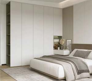 Armoire blanche minimaliste moderne Santopova, étagères latérales intégrées, meubles de chambre à coucher - Product Image 3