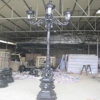 Tiang Lampu Dekoratif Oktagonal Tiang Pencahayaan H 450 Cm, Lampu Kasino Besi Cor