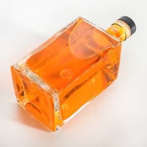 Bouteille en verre vide de 700 ml, 750 ml, <span class=keywords><strong>5</strong></span> litres pour brandy, gin, rhum, tequila, vodka, whisky, avec bouchon en liège et pulvérisateur vert carré - Product Image 3