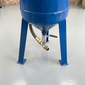<span class=keywords><strong>Machine</strong></span> de sablage pneumatique mobile haute pression de petite taille pour la décapage de la rouille sur structures en acier, pot de sablage de 325 mm de diamètre - Product Image 6