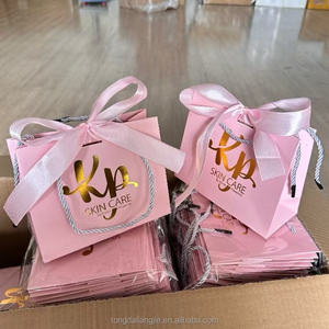 Emballage en carton boutique en tissu personnalisé de marque sac cadeau en papier rose <span class=keywords><strong>bon</strong></span> <span class=keywords><strong>marché</strong></span> mat avec votre propre logo pour les petites entreprises - Product Image 5