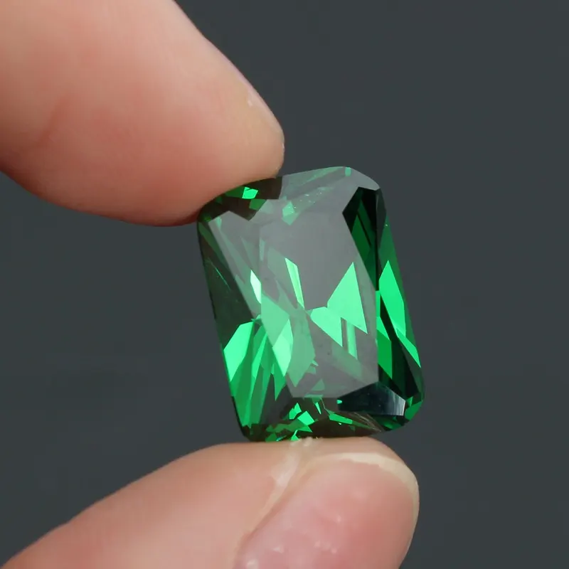 The New 9.08CT Does Not Heat, Dazzling Artificial Green Sapphire 10X14MM Diamond Emerald Bare Gemstone DIY Jewelry Pendant Craft