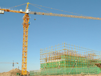 Grue à tour QTZ40 de 72 000 kg avec hauteur de travail autonome de 29 m, mini-grue à tour