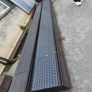 Rails en acier galvanisé inoxydable Unistrut de qualité supérieure, clôtures en acier profilé en C pour l'énergie solaire, et acier profilé en C. - Product Image 3