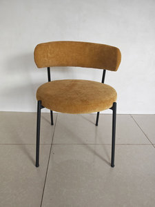 רהיטי מסעדה איטלקיים מודרניים, כיסאות אוכל מרופדים מעץ לבוד עם מסגרת מתכת - Product Image 3