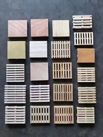 Machine automatique de clouage de palettes en bois