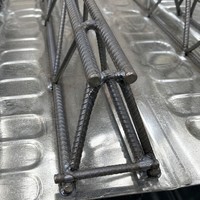 Idéal pour les bâtiments en structure métallique, plancher en treillis galvanisé robuste, plaque de construction facile à installer