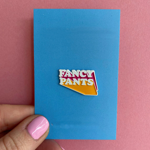 Hot Bán Fancy Quần Thủ Công Mỹ Nghệ Kim Loại Tùy Chỉnh Cá Nhân Mềm Men Ve Áo Pins Huy Hiệu Phụ Kiện Mạ Cho Thư Bằng Văn Bản - Product Image 2