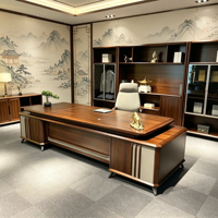 Bureau de direction moderne en bois grainé avec armoires de rangement symétriques et passe-câbles