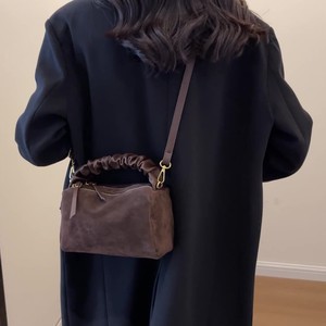 Túi đeo chéo nữ thời trang cao cấp chất liệu da lộn phối vải, kiểu dáng retro, sang trọng, có ngăn đựng ví - Product Image 3