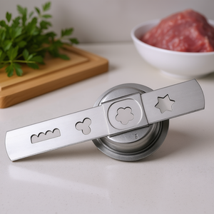 Picadora de carne con placa de corte de acero inoxidable y moldes de múltiples formas para un procesamiento preciso de la carne - Product Image 3