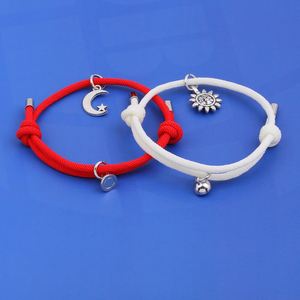 Juego de 2 Pulseras de Pareja con Diseño de Sol y Luna para Hombre y Mujer, Pulsera de Hilo Rojo Vintage para Parejas, Amistad, Regalo Hecho a Mano - Product Image 5