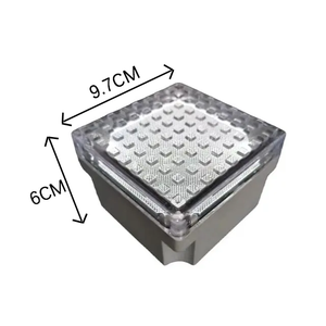 Lampe solaire LED carrée encastrée pour allée, fonctionnant en continu jusqu'à 72 heures pour l'éclairage paysager et les pavés - Product Image 4