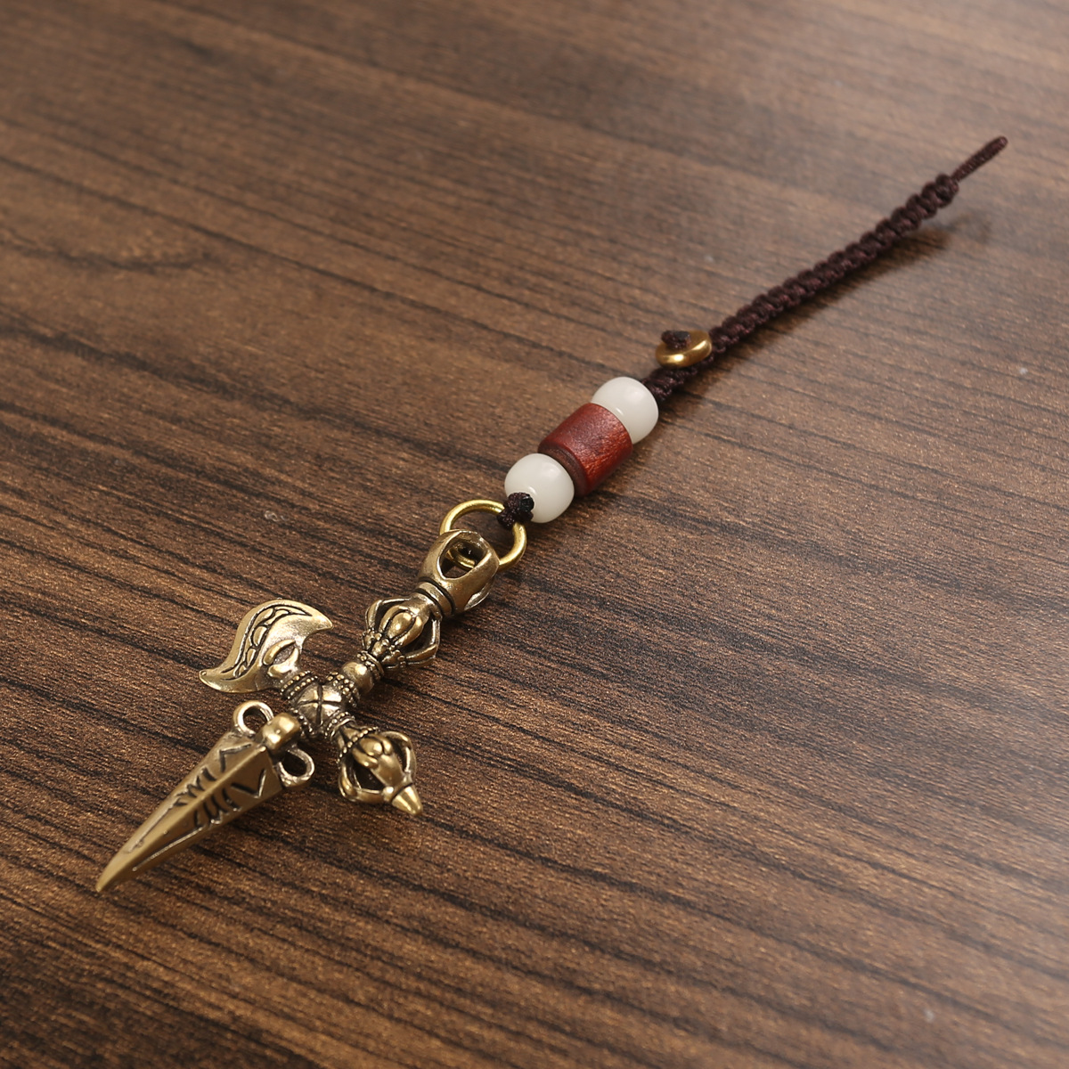 เชือกลูกปัดร้อยปีศาจสีแดง